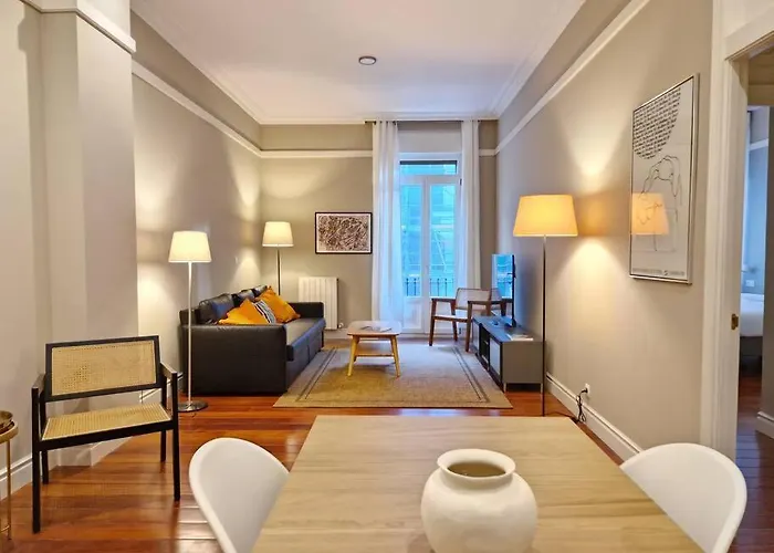 Apartament Gran Via & Parking Gratis By Aloha