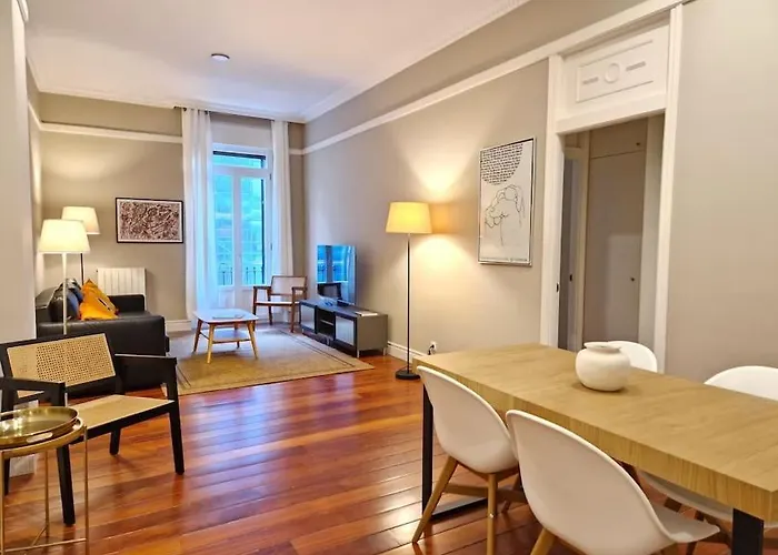 Gran Via & Parking Gratis By Aloha * Bilbao